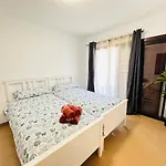 Victoria Court 2 Cristianos Лос Кристианос
