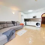 Victoria Court 2 Cristianos Апартаменты *