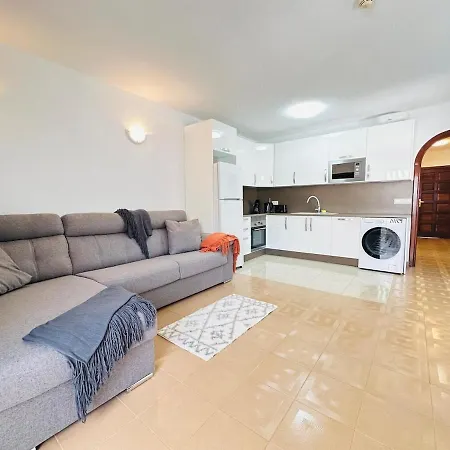 Victoria Court 2 Cristianos Apartment *