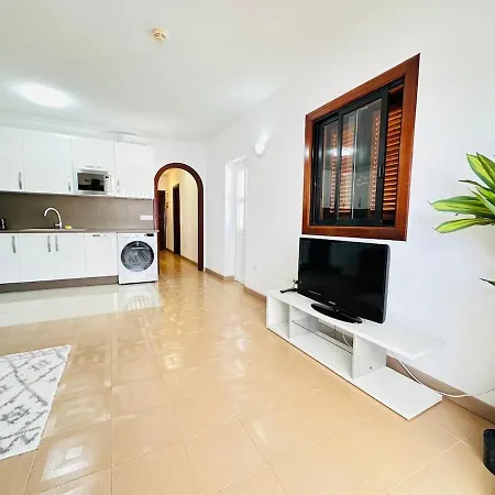 Victoria Court 2 Cristianos Лос Кристианос